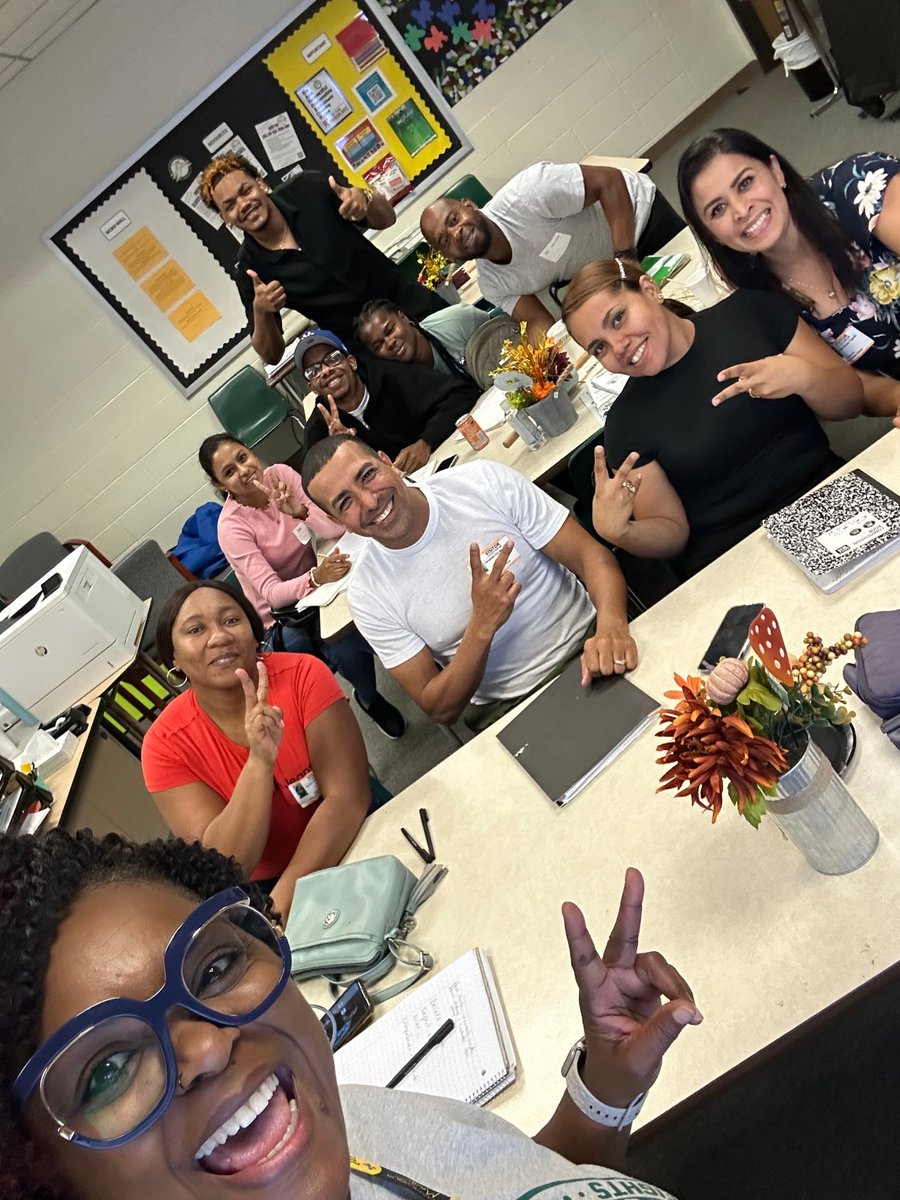 WarriorsFACE's tweet photo. I have the privilege of teaching some amazing adults! 
@AliefISD @Alief_Fame  @AlbrightMS #ESL https://t.co/dNEwQ8N4Z0