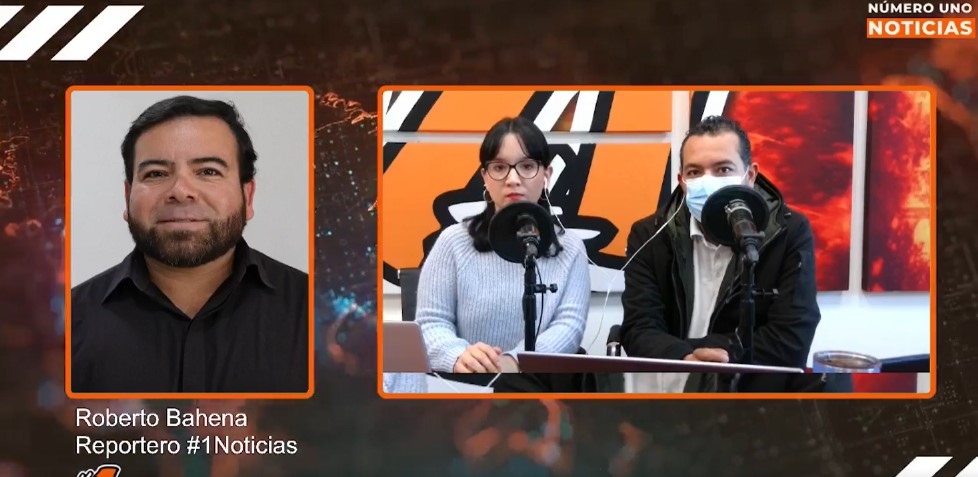 Numero1Noticias's tweet photo. #1Noticias en @971losnumerouno 📻

Roberto Bahena nos comparte los detalles de la manifestación de la madre de Jonathan Asael, joven desaparecido el 19 de noviembre en #Hermosillo, para exigir avances en la investigación.

@edgarmolinas y @mayracedilloo le acompañan hasta las 3⌚ https://t.co/9c1O92CCoj