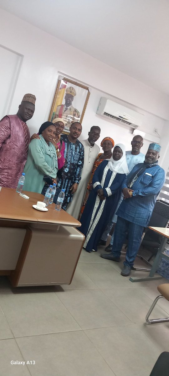 Gando444's tweet image. Mes vifs remerciements à mes chers frères de l’association des lauréats 2005 pour la visite de courtoisie qui témoigne de la fraternité et l’amitié construites au fil des ans. Que Dieu nous garde et nous guide sur le droit chemin.