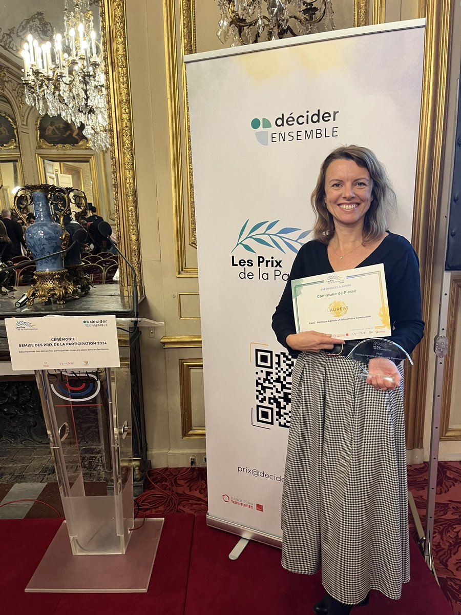 aurelie_meziere's tweet photo. Et de 3! Notre PAAC Politique #Agricole et Alimentaire Communale a été une nouvelle fois récompensée par le Prix de la Participation de @deciderensemble dans la catégorie « expérience à suivre ». Une belle mise en lumière de nos initiatives locales pour une ruralité vivante https://t.co/ZK8zBeHP6s