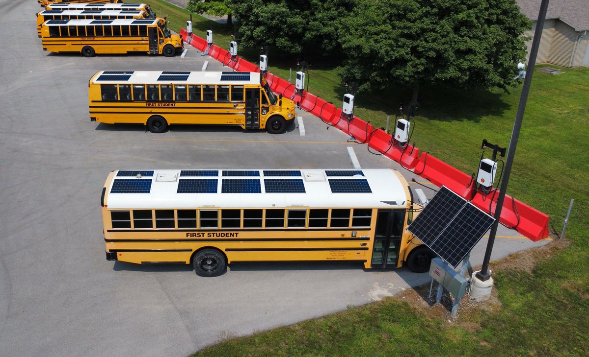 Thanks to an innovative partnership between <a href="/ConEdison/">Con Edison</a> and <a href="/FirstStudentInc/">First Student</a>, 12 electric school buses will soon take students to class in Brooklyn, N.Y. These buses will reduce air pollution, provide cost savings, use solar power, &amp; more. 🚍⚡️

Learn more: bit.ly/491EHWO