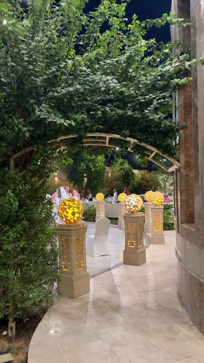 حَكِيم tweet media