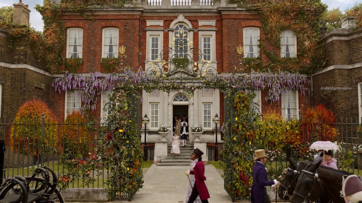 abridgertonlove's tweet photo. bridgerton in autumn 🍂 ₊˚⊹ https://t.co/yyLm7W0oqk