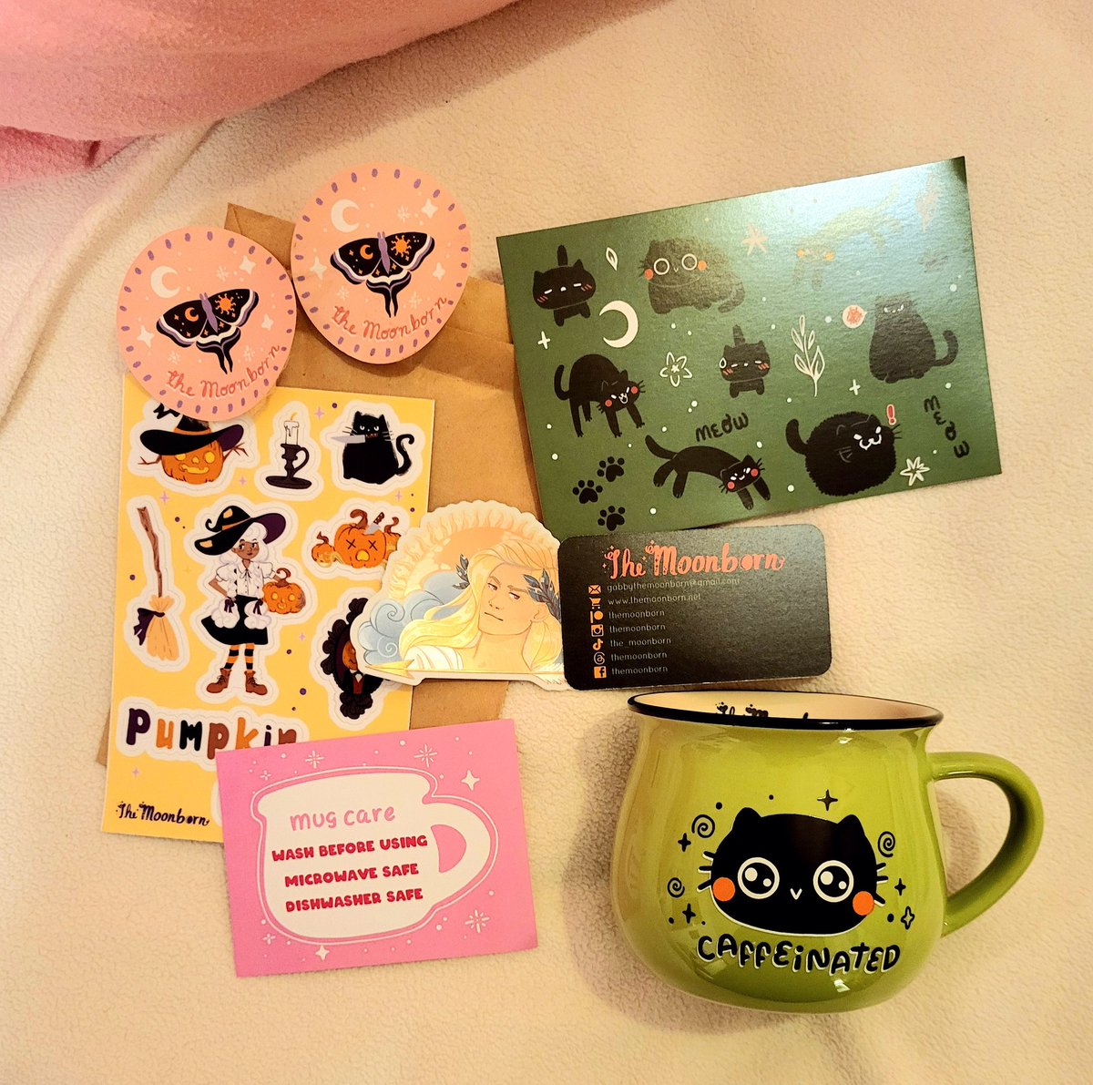 SnowieTsubasa's tweet image. @TheMoonborn  I LOVE THIS MUG and the extra halloween stickers + mug themed print! I had been eyeing this mug for years bc it reminded me of my favorite character Cecil Aijima. Thank you SO MUCH FOR MAKING IT and such cute moth art works too!!!