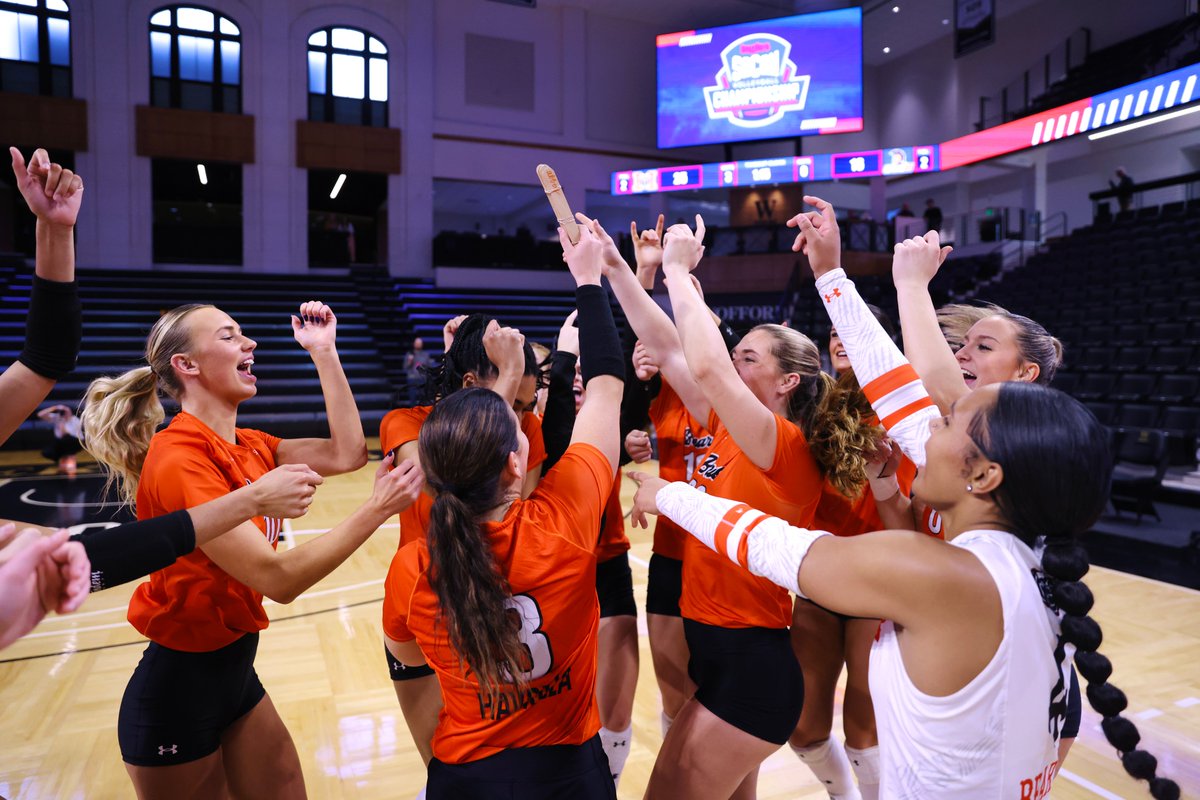 SoConSports's tweet photo. .@CitadelVB and @MercerBearsVB advance! The Bulldogs and Bears will face each other in the first semifinal match tomorrow at 4PM. | #itsallhere https://t.co/1fdQzF3Dfo