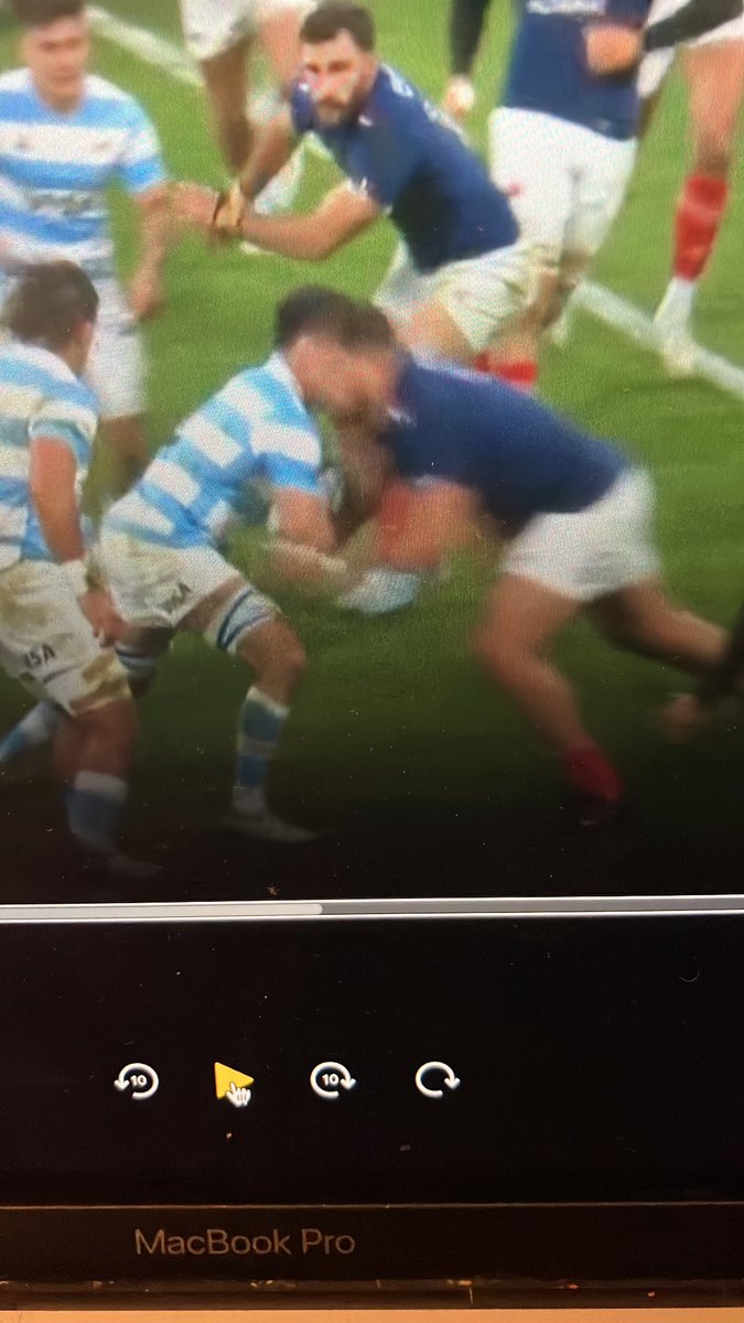 Santiago tweet media