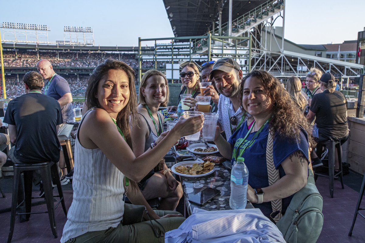 Wrigley Rooftops tweet media