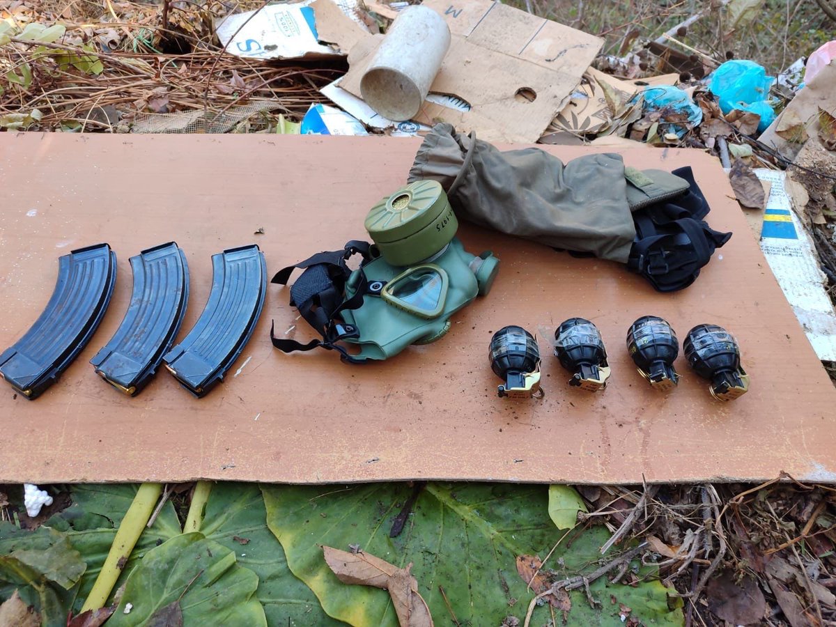 albinkurti's tweet photo. Over the past three days our Police has confiscated a substantial amount of armaments, as pictured, which include weapons and grenades in the north of the country. Calls for inspection come from ordinary citizens who alarm the police. The safety of the people and the security of the entire country remain a key priority for our government, especially when facing such imminent threats to our collective security.