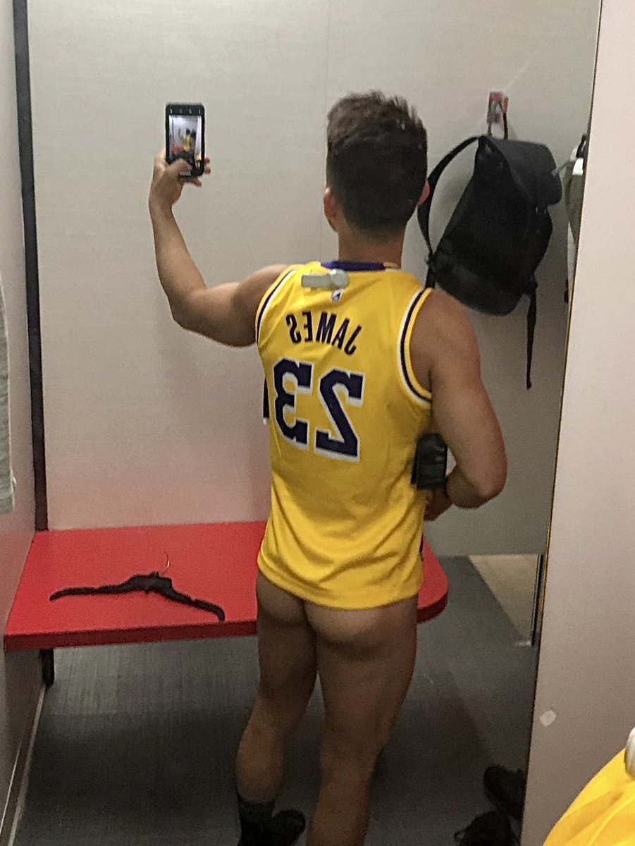 andres90_9_'s tweet photo. La compro o no ? Que dicen ….. https://t.co/iL5WfJ5Ouu