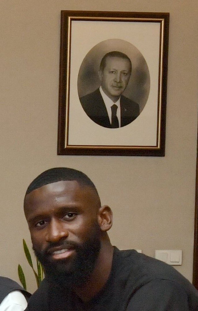 gotesokanterimm's tweet photo. ne alaka krizine soktu https://t.co/h58QspnneY