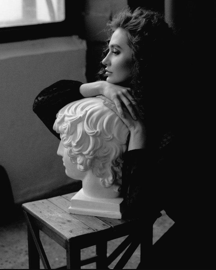 ❀ ᭄
ْ

- ڪئيبٌ هذا الليل
حفظتُهُ مِن قبل علىٰ ظَهرِ قلب 
يورِثُ الأرقّ بصمتٍ

           ᥫ᭡    ˓٭˛✿| • 𓏲 •
_______________________

#بوتقھ_شعور
#وَردھ