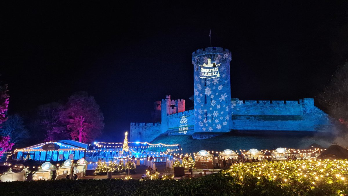 JBranson_'s tweet image. I got a sneak peek of @WarwickCastle's new #Christmas offer this evening. Like previous years, it features the #lighttrail #iceskating &amp;amp; #Santa, but there are a few new magical additions. No spoilers here! The whole event was brilliantly curated &amp;amp; staff as welcoming as ever. 🙌