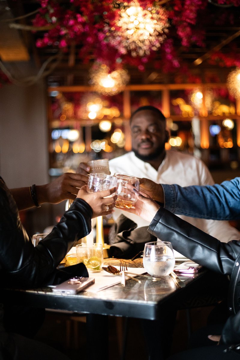 BloombarAtlanta's tweet photo. Here’s to another great weekend with YOU at Bloom Bar Atlanta! 🥂✨We are open from 5 PM till 2 AM. See you soon? 🍹🌙 #BloomBarAtlanta https://t.co/7wS1jqNvVM