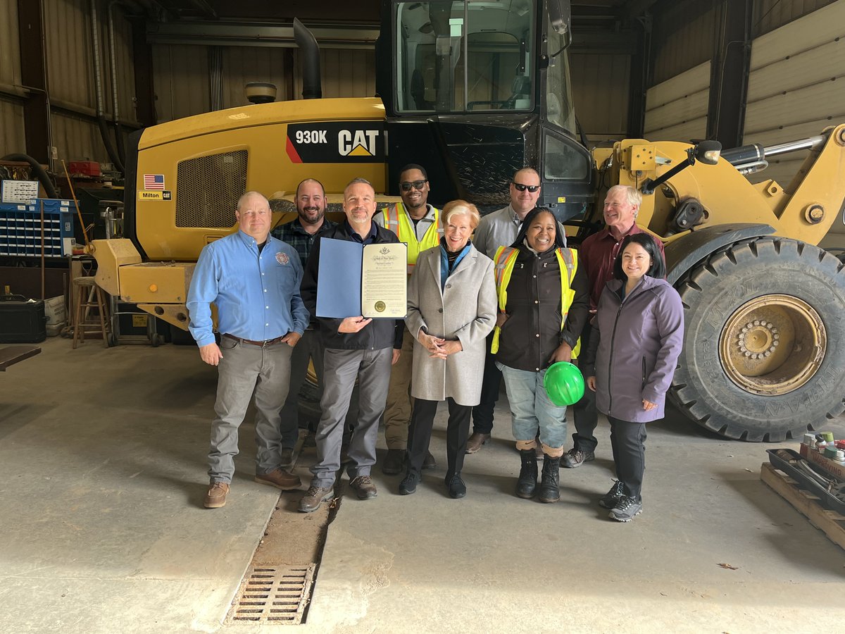 Happy to present my friends from <a href="/IUOE158/">IUOE Local 158</a> and IBEW Local 86, with <a href="/GovKathyHochul/">Governor Kathy Hochul</a>'s #NYSAM2024 proclamations. Unions have long been advocates for apprenticeship as a means to train their workers. Our continued collaboration helps ensure apprenticeships uplift workers across NYS.