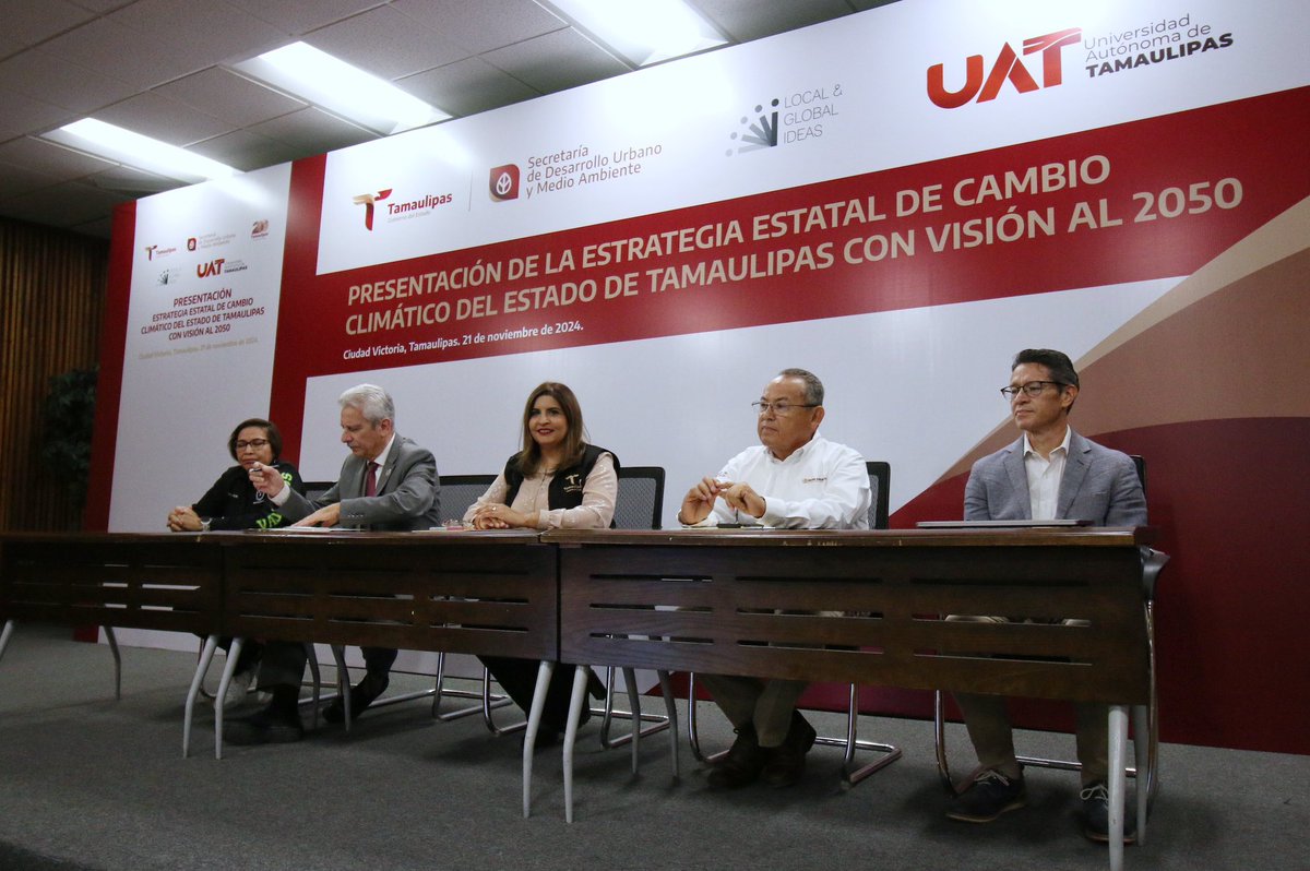 SedumaTam's tweet photo. 🌎 El cambio climático ya lo estamos viviendo. Por eso, el gobierno de Tamaulipas, liderado por el gobernador Américo Villarreal Anaya, presentó la Estrategia Estatal de Cambio Climático. 💡 ¿La meta? Un estado más verde, limpio y preparado para el futuro. https://t.co/hfbieNC51B