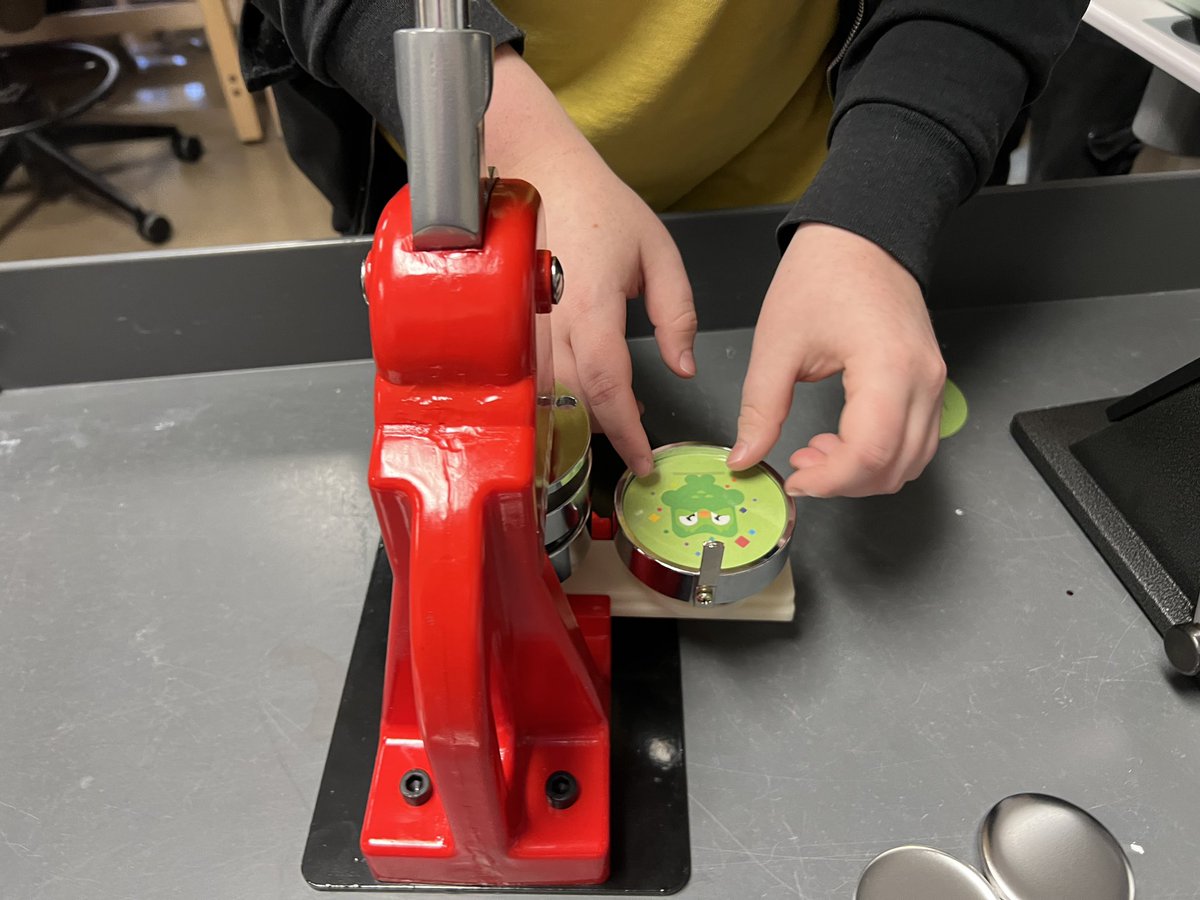 EVVA DOSSIN tweet media