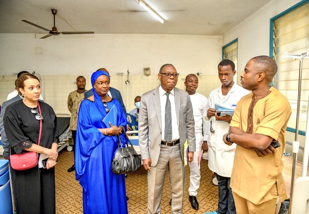 #Hopital #CHU #Kara #Togo : en informant les familles des patients, le personnel de #santé de l’initiative du ⁦<a href="/GouvTg/">Gouvernement Togolais/Togolese Government</a>⁩ de réaliser un service de #nephrologie et #hémodialyse moderne, nous avons pu voir une lueur d’espoir incommensurable. Partenariat #UNDP #ECOBANK #ODD