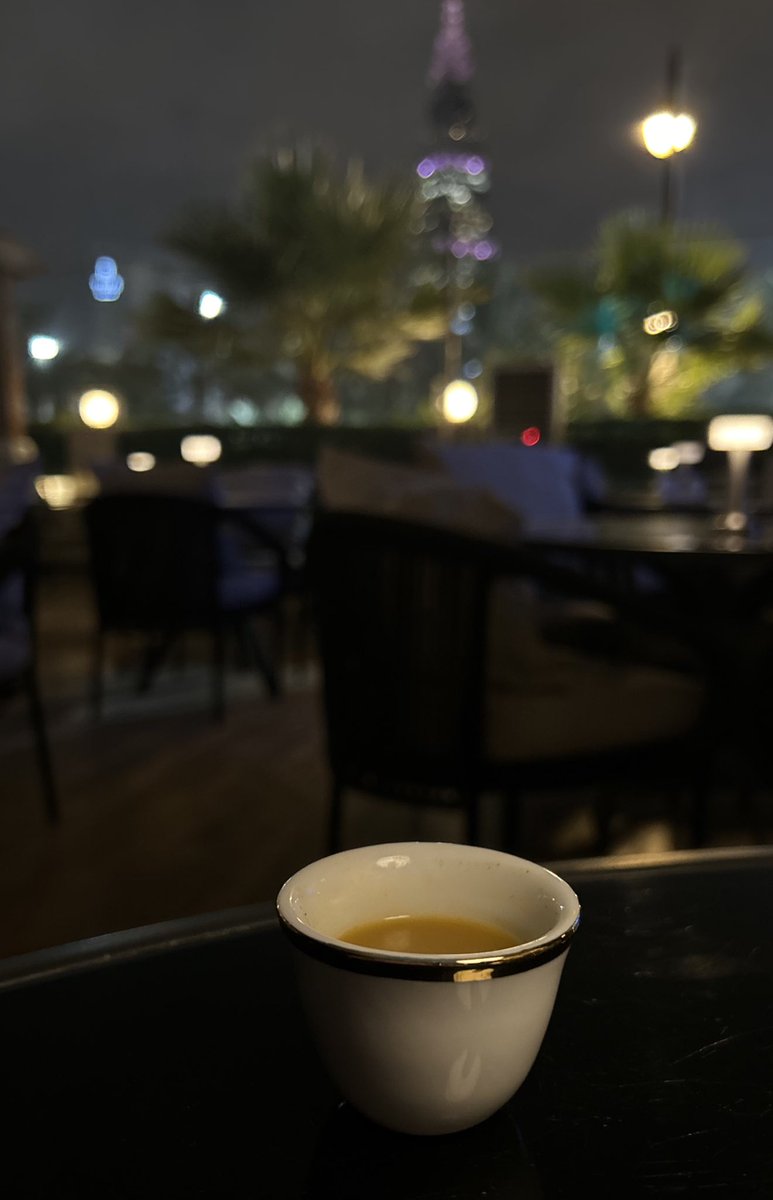 التوى بي خياله 
وانتثر دمعي يهلي