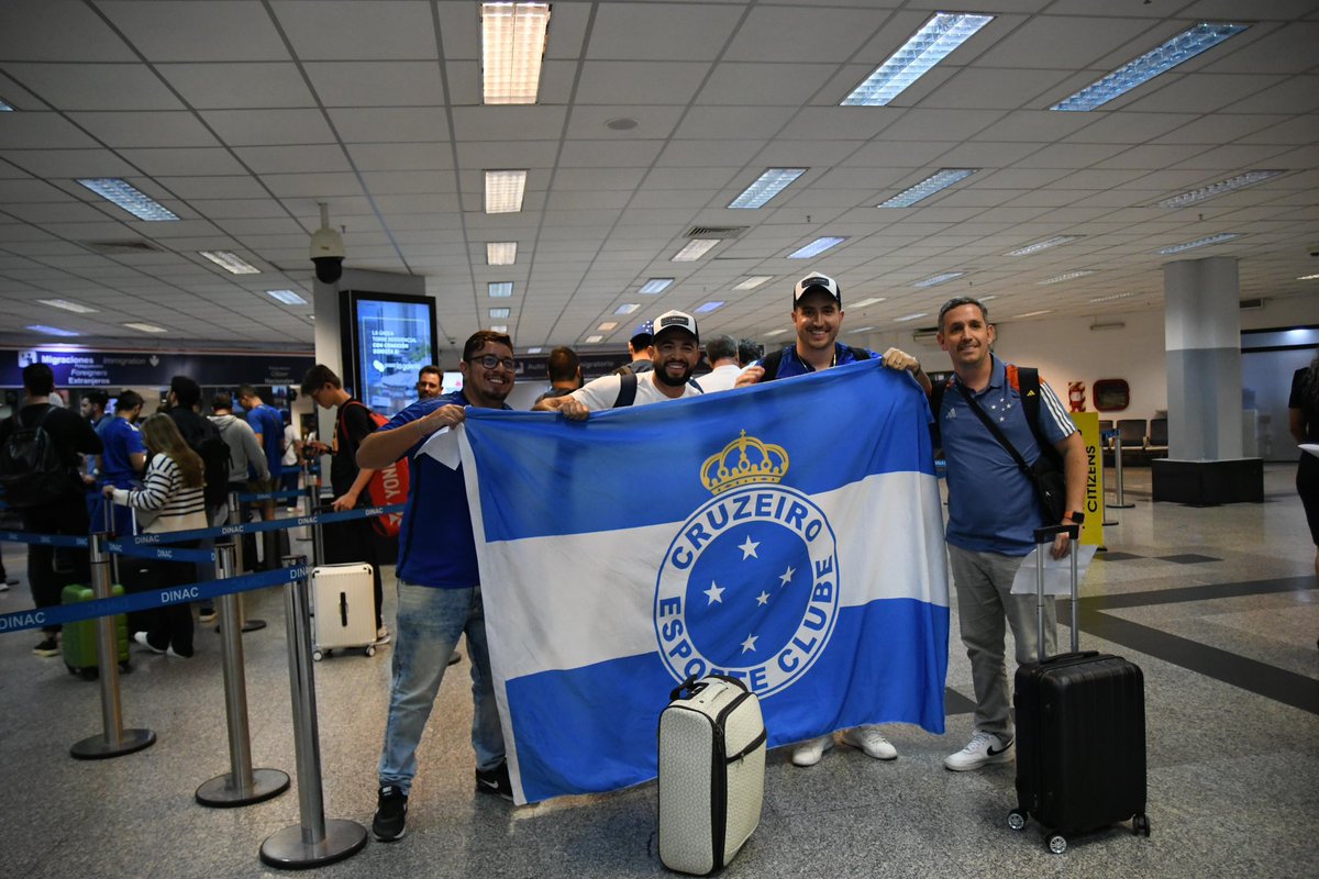 dinacpy's tweet image. Siguen llegando los hinchas de @racingclub @cruzeiro para la gran final! 🏆⚽️

Desde Dinac trabajamos para recibir a cada visitante con calidez y eficiencia! ✈️🇵🇾

#dinacpy #gobiernodelparaguay #lagranconquista