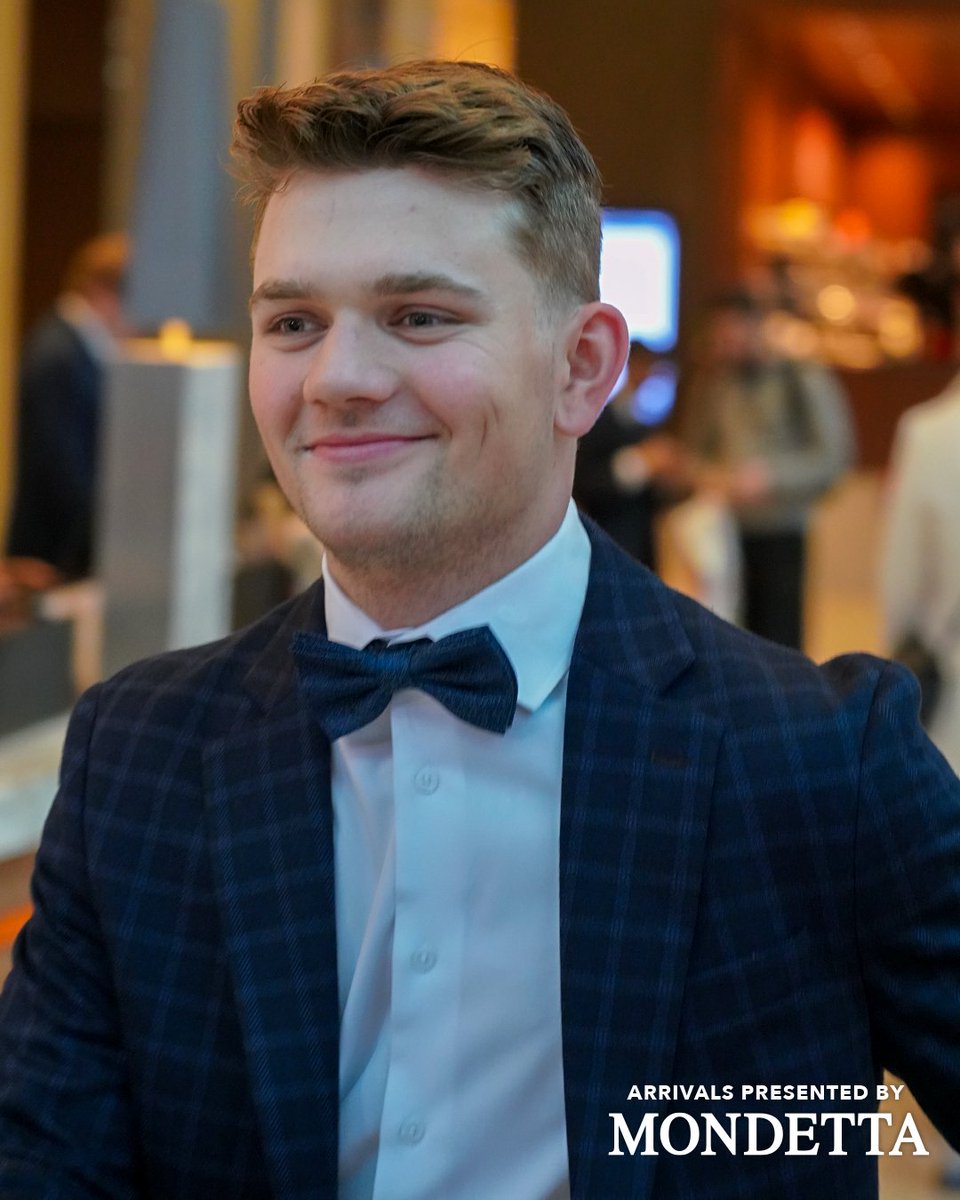 NHLJets's tweet photo. Bowtie 🙂

Arrivals presented Mondetta https://t.co/SYMlnI3PCz