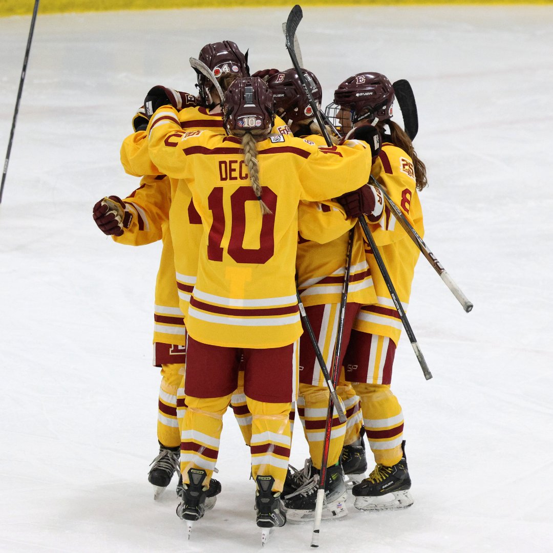 edgeschool's tweet photo. Fought hard and left it all on the ice against third place OHA, but lost a close game 4-1 after a 1-1 deadlock was broken midway through the third.

Every challenge makes us stronger—onto the next tomorrow vs RINK Kelowna 💪 https://t.co/OAMc0m4jpy