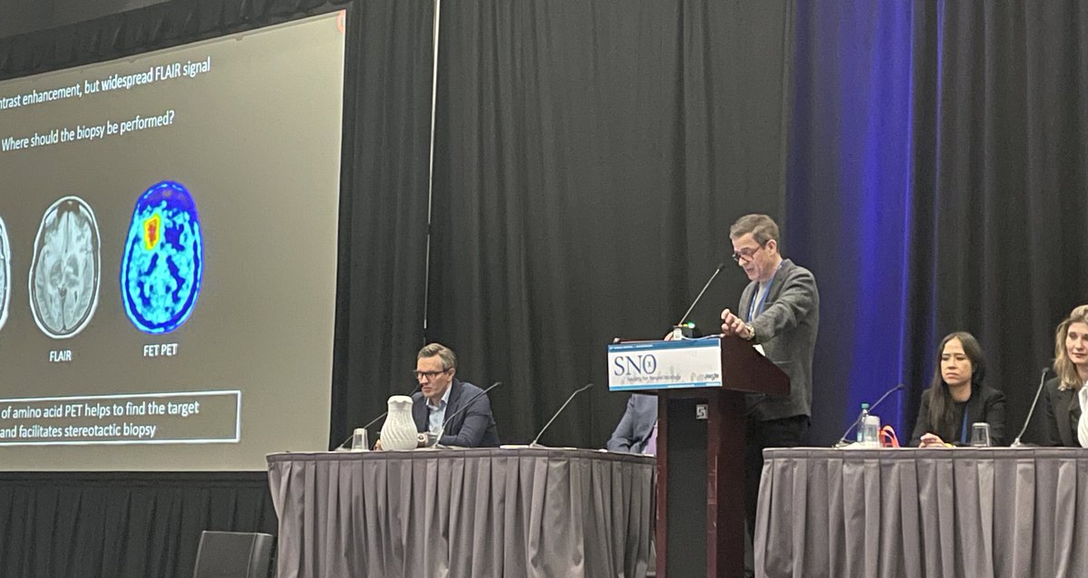 #SNO2024 👉🏼 From the EANO-SNO joint session on advanced imaging and theranostics: <a href="/galldiks/">Norbert Galldiks</a> giving an overview on the use of amino acid PET in brain tumors. 
<a href="/NeuroOnc/">SNO</a> <a href="/EANOassociation/">EANO</a> @NMNSymposium #btsm