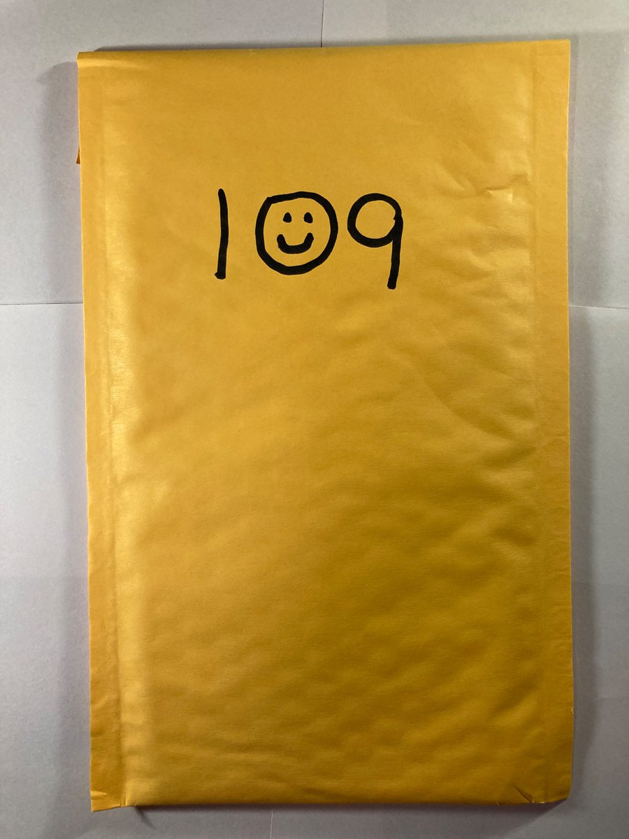 1218Sports's tweet photo. 🎁Appreciation Day Giveaway🎁

Winner Announced Wednesday

Bubble Mailer includes 4 random rookie cards from the NFL, NBA or MLB

🔥Mystery Mailer #109

To enter
1. Follow
2. Retweet
3. Like https://t.co/WjFDIMPz8i
