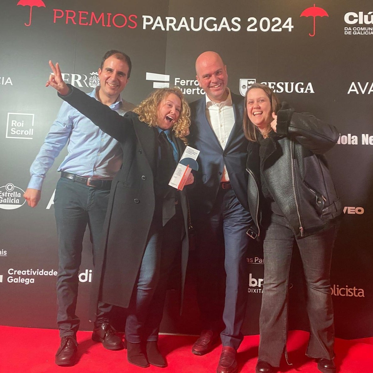🏆 ¡Ganadores en los #PremiosParaugas2024! Gracias a <a href="/alenspace/">Alén Space</a> por trabajar mano a mano con nosotros en la organización de <a href="/NewSpaceES/">New Space España</a>, que se ha llevado el premio de Mejor Congreso Profesional o Evento Corporativo. ¡Sigamos soñando en grande! ☂️