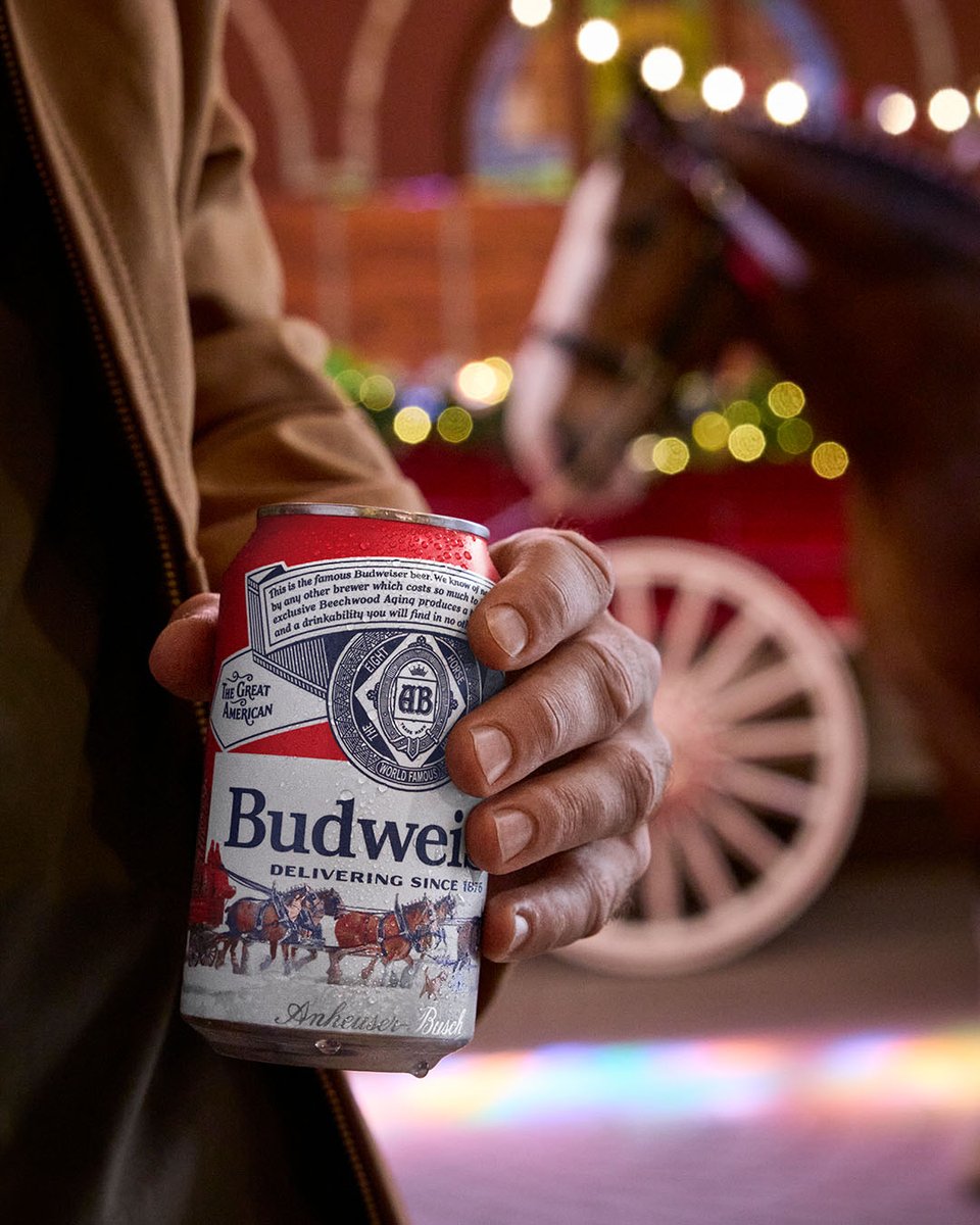 budweiserusa's tweet photo. Fresh off the hitch. https://t.co/pCXDMJuqJy