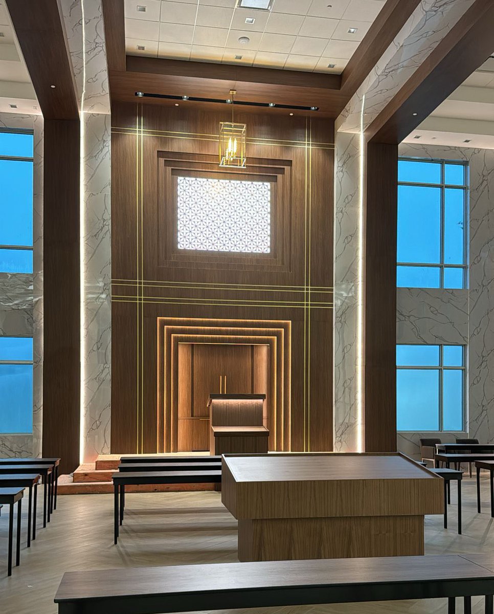 hafeleamerica's tweet photo. #FeatureFriday | @yndesign_n_build : "A glimpse of the amazing aron kodesh at our latest job"

We're so excited to have been a part of this beautiful build - featured here are our Metallic Cabinet Accent Strips and all Häfele Lighting! https://t.co/tqcC7iShxQ