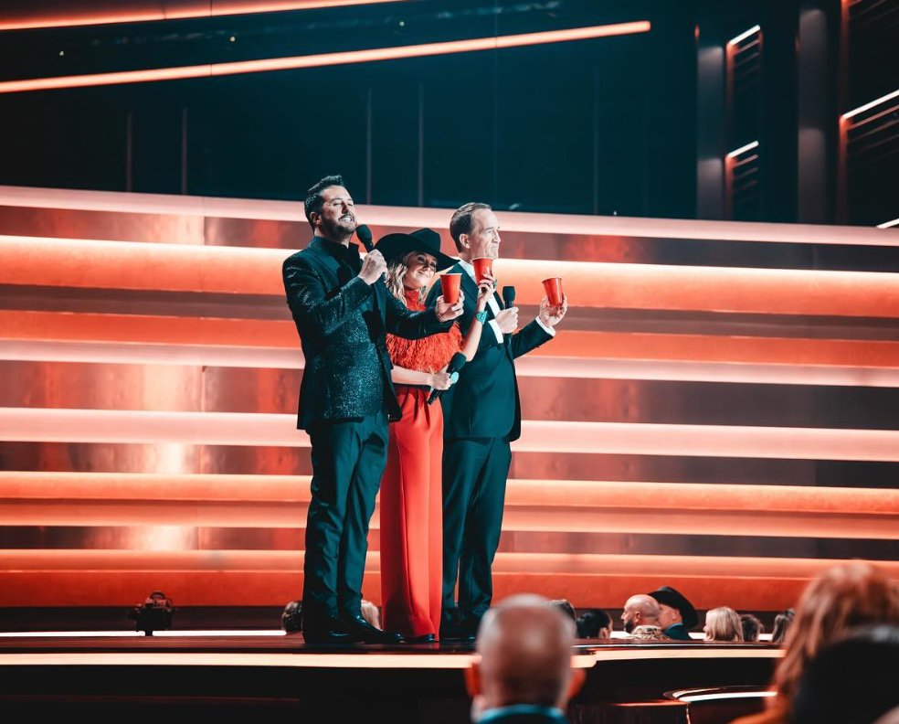 wearefirebird's tweet photo. Our partners had a lot to celebrate at the 2024 CMA Awards this past week. @Redlightmgmt  artists took home six awards, with @LaineyWilson and @ChrisStapleton  Stapleton winning across multiple categories. Congratulations to all the nominees, performers, hosts, and winners! https://t.co/GLVW36W516