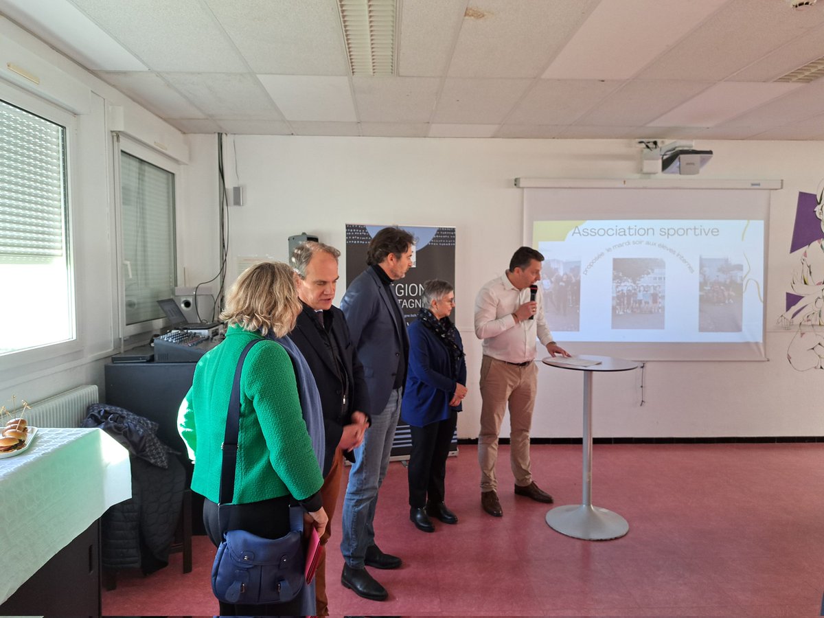 StephaneRevelen's tweet photo. Inauguration de l'internat d'excellence au lycée Pierre Gueguin de Concarneau: De nouveaux espaces de vie pour le bien être des élèves , l'égalité des chances et la réussite de toutes et tous . @acrennes @regionbretagne @villeconcarneau @LPierregueguin https://t.co/WzLGQf4zSV