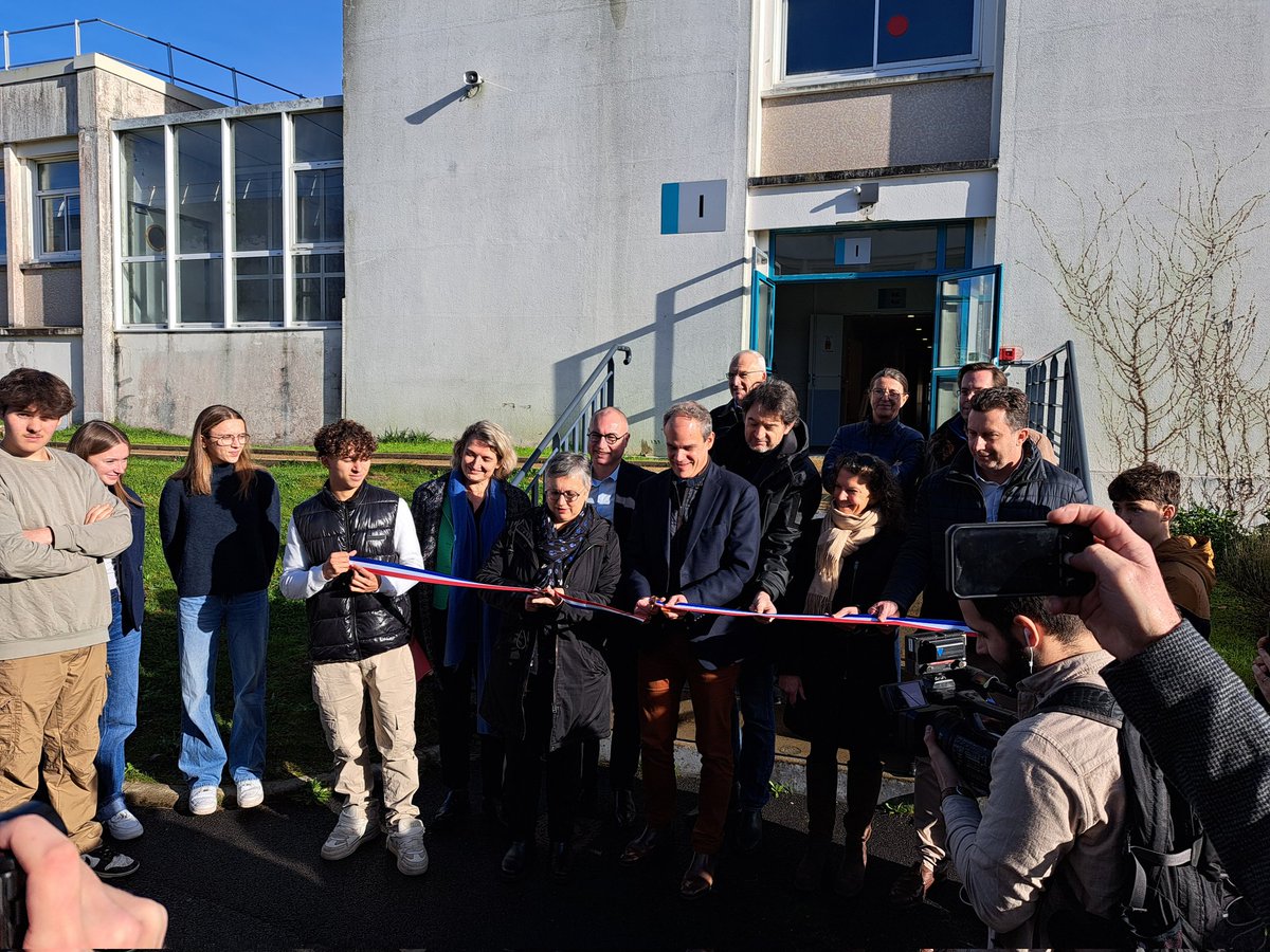 Inauguration de l'internat d'excellence au lycée Pierre Gueguin de Concarneau: De nouveaux espaces de vie pour le bien être des élèves , l'égalité des chances et la réussite de toutes et tous . <a href="/acrennes/">Académie de Rennes</a> <a href="/regionbretagne/">Région Bretagne</a> <a href="/villeconcarneau/">Ville de Concarneau 🇫🇷</a> <a href="/LPierregueguin/">lpo pierregueguin</a>
