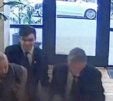 tommoallalong's tweet image. Tapé lo peor de la foto, pero en space acordamos difundir estas imágenes en donde se ven las personas que NO LLAMARON A LA AMBULANCIA cuando Liam lo necesitaba. 

Personas que son EMPLEADOS DEL HOTEL CASA SUR PALERMO y no están imputadas en la causa.

Miren la hora 16:54…