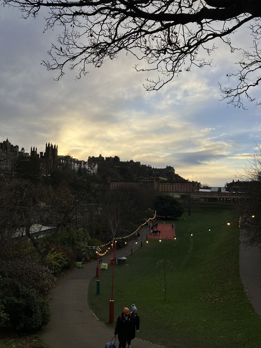 ChrisRumsey2's tweet photo. Wonderful few days in Edinburgh! https://t.co/t1R6EBOjL3