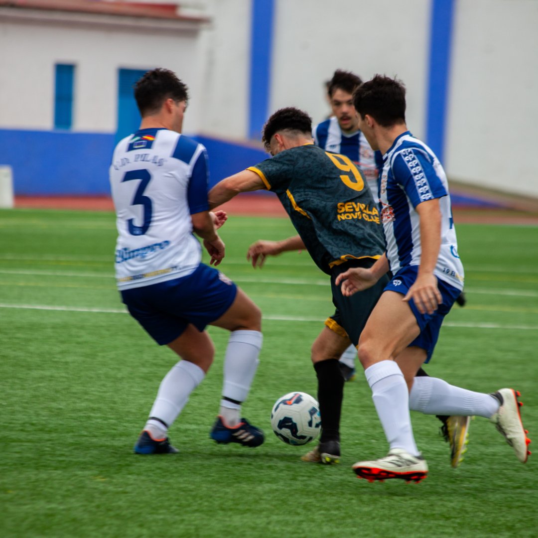 Este pasado domingo tuvimos un sabor agridulce tras la derrota contra el UD Pilas en su casa donde perdimos 2-0. Esto no hace mas que motivar al equipo a buscar una victoria este nuevo fin de semana.

VAMOS NOVO!!!