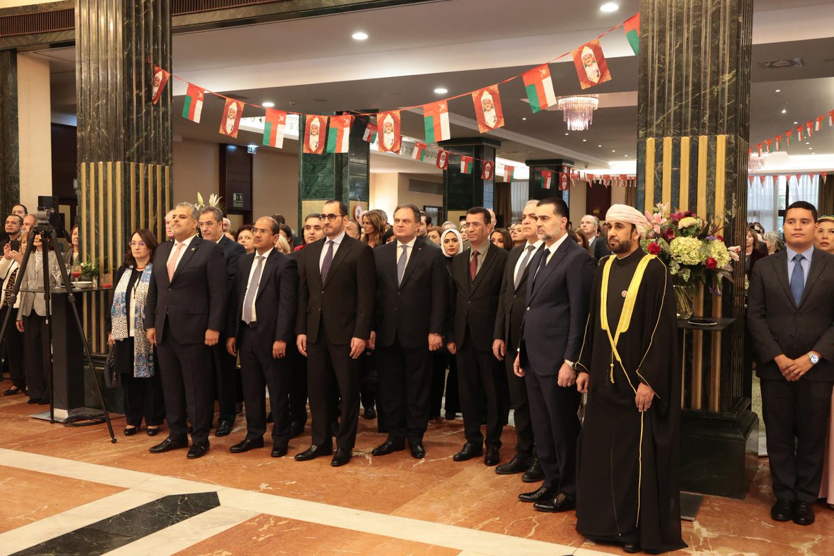 El Encargado de Negocios de la Embajada de 🇴🇲 en 🇪🇸, el Sr. Nayif Hilal Al Shamsi, ofreció una recepción con motivo del glorioso 54º Día Nacional del Sultanato de Omán