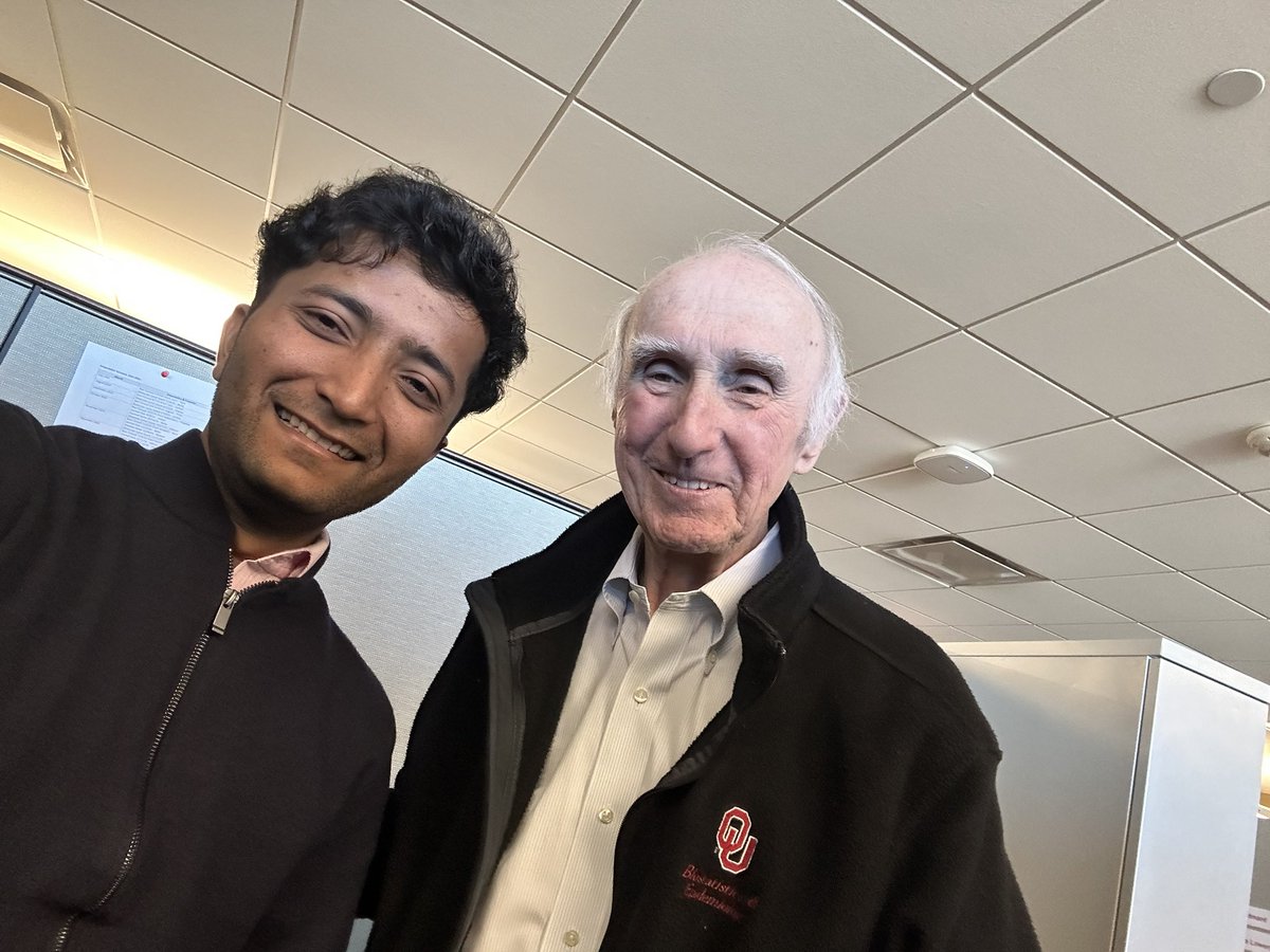 Nishant Rajendra Tiwari (@nischistocyte) on Twitter photo When dreams become reality๐
Dr James N George, one of the most renowned hematologists in history visited me at my desk today at <a href="/StephensonCC/">OU Health Stephenson Cancer Center</a> ๐๐ป
I always dreamt of working with him, at least since 2014, and I am working on some interesting research in TMAs under his mentorship๐ When dreams become reality๐
Dr James N George, one of the most renowned hematologists in history visited me at my desk today at <a href="/StephensonCC/">OU Health Stephenson Cancer Center</a> ๐๐ป
I always dreamt of working with him, at least since 2014, and I am working on some interesting research in TMAs under his mentorship๐