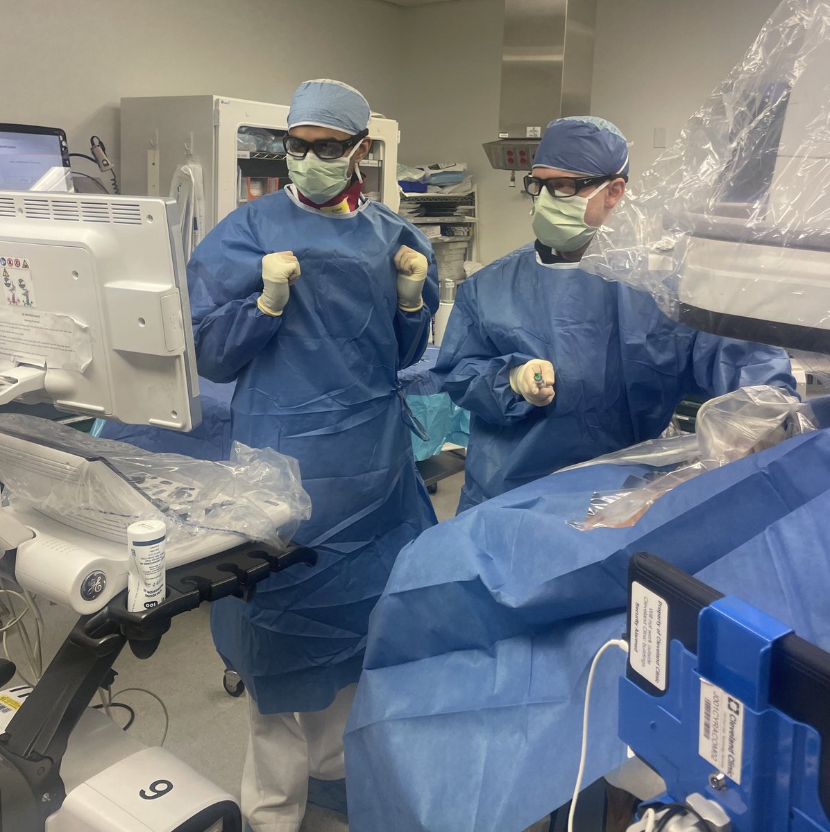 CCF Cardiology Fellows (@ccfcards) on Twitter photo Simply iconic! <a href="/AndrewHigginsMD/">Andrew Higgins</a> & <a href="/YashManiar0/">Yash Maniar</a> preparing their needle trajectory before embarking on an end of day pericardiocentesis ❤️ 💉 <a href="/venumenon10/">venu menon</a> <a href="/RanLeeMD/">Ran Lee, MD, FACC</a> <a href="/CleClinicHVTI/">Cleveland Clinic Heart, Vascular & Thoracic</a> #CCFCardsFam <a href="/OslerResidency/">The Osler Medical Residency</a> Simply iconic! <a href="/AndrewHigginsMD/">Andrew Higgins</a> & <a href="/YashManiar0/">Yash Maniar</a> preparing their needle trajectory before embarking on an end of day pericardiocentesis ❤️ 💉 <a href="/venumenon10/">venu menon</a> <a href="/RanLeeMD/">Ran Lee, MD, FACC</a> <a href="/CleClinicHVTI/">Cleveland Clinic Heart, Vascular & Thoracic</a> #CCFCardsFam <a href="/OslerResidency/">The Osler Medical Residency</a>