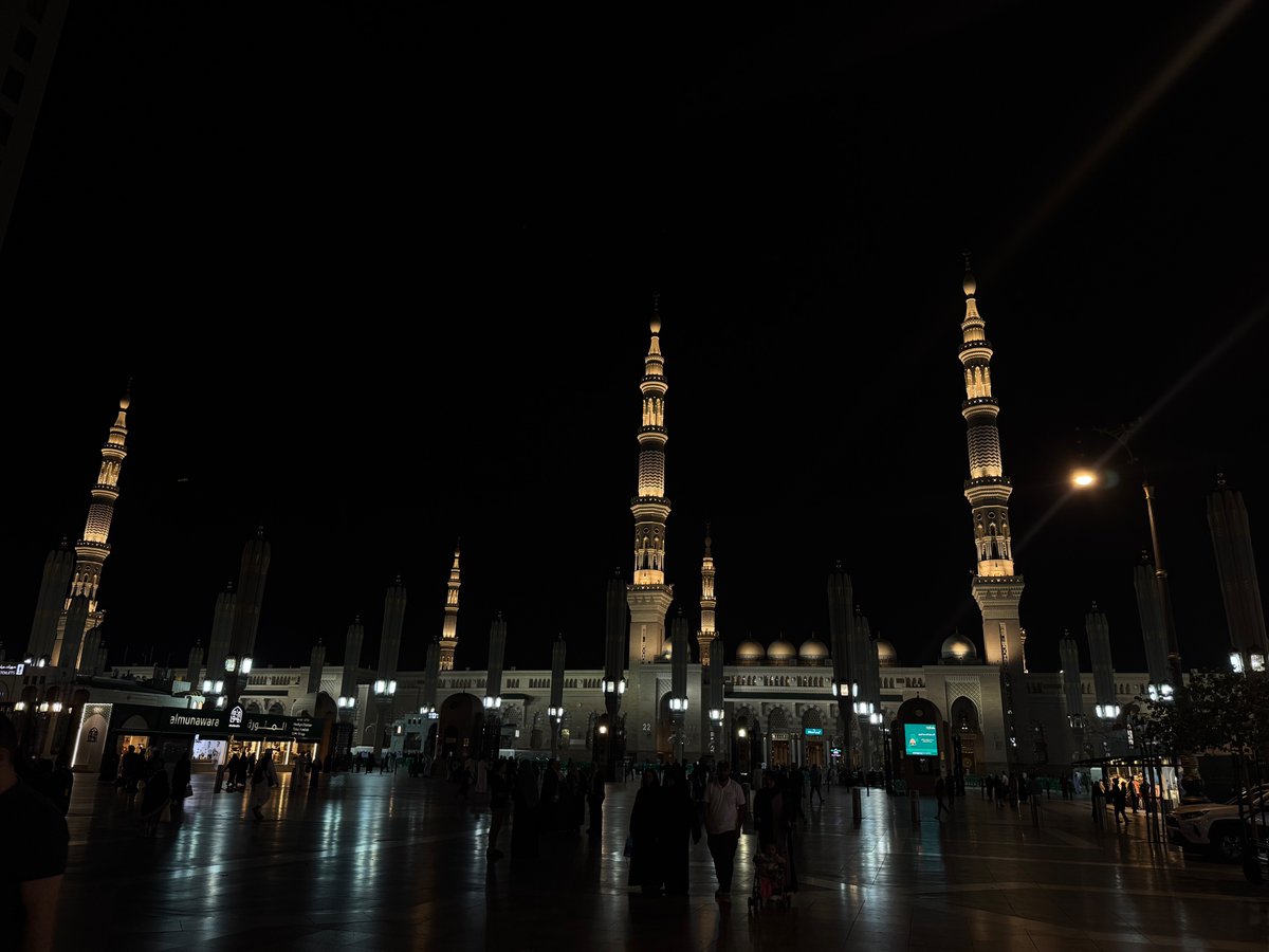 Imadifb's tweet photo. Mosquée de Médine 🕌
Un lieu sacré où repose le Prophète Muhammad صلى الله عليه وسلم. La tranquillité et la spiritualité de cet endroit sont indescriptibles. https://t.co/P3oGlROzvd