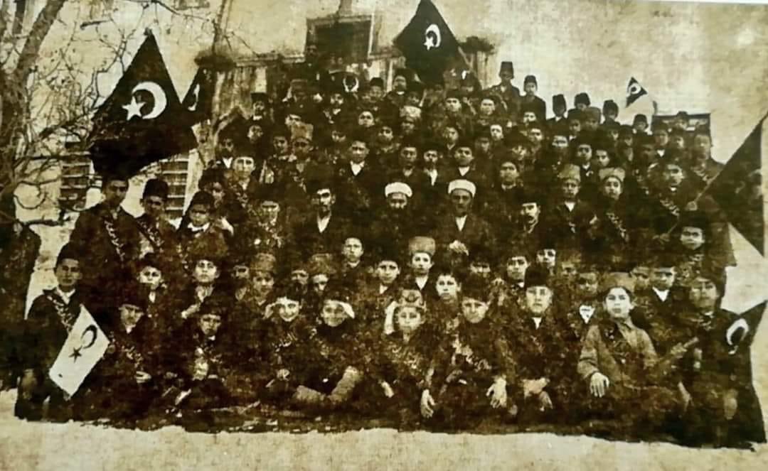 Şam şerif 1903 
Şerif sifati osmanlı verdi 😢 mubarek biladul şam kavurlar parçaladı .