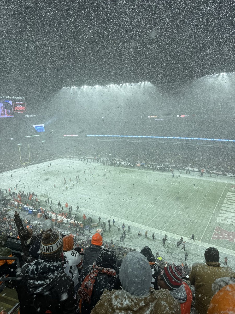 AndyT124's tweet photo. @Browns Most fun I’ve had at a game in years! Loved it. #Browns https://t.co/cKnRCjNk54