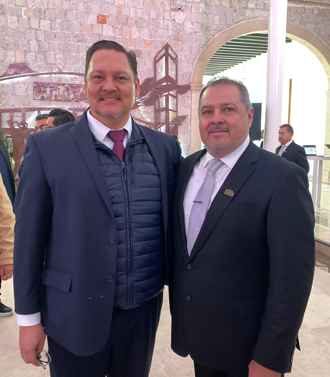 CCLDurango's tweet photo. Felicitamos al nuevo Comité de la Asociación de Industriales de Maquinaria Pesada de Durango en su presidente Ing. Fernando Castro

El Gobernador Dr. @EVillegasV nos ha instruido para estar cerca y atender los asuntos de nuestra competencia. https://t.co/sf7nKtylXp