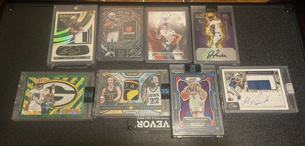 WR_sportcards's tweet photo. All for sale!!! 

Want everything gone! 

I have a ton of raw cards also. Let me know a players and I can see what I have!
@gillysportscard @Blake_Bruce @tmorr_gram @TBMike727 @bscholtz12 @SimmosSigs @Hoerner1st2018 @Eleven17Cards @PlusCards @evildrprkchp @GreyWorthy @AVStudios https://t.co/h47h3tpiEh