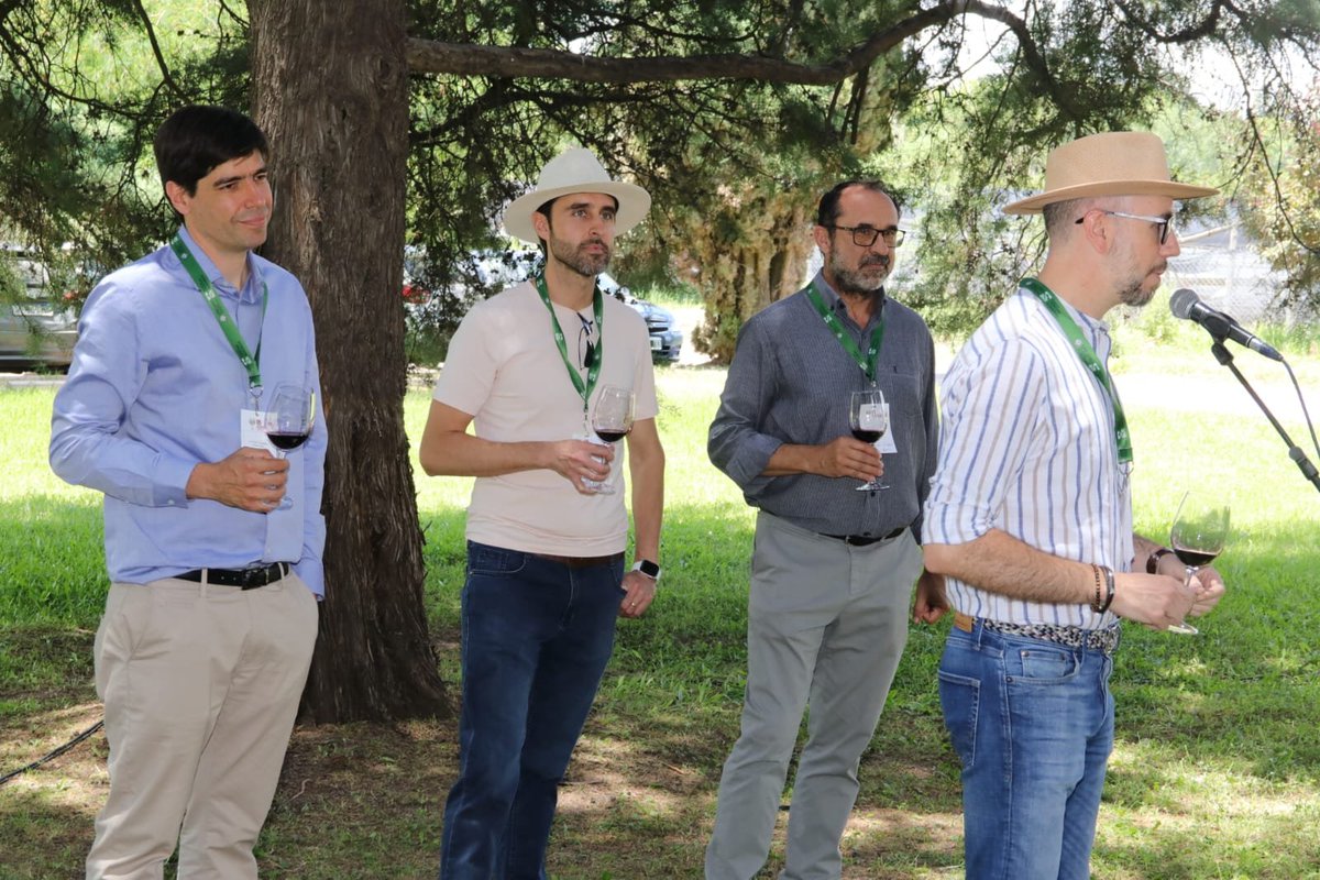 🍇 Exitoso cierre del 15° Congreso Internacional del Terroir en Mendoza 

🍷Durante cinco días, nuestra provincia fue el epicentro global de la vitivinicultura, recibiendo a expertos de todo el mundo para debatir y proyectar el futuro de esta actividad.