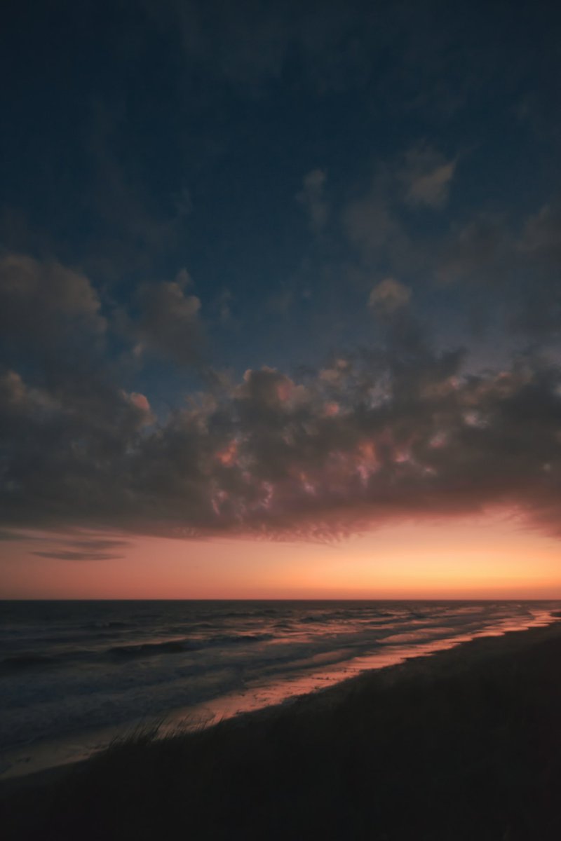 Not a #FluorescenceFriday pic but still a gorgeous sunset in Uruguay 🇺🇾