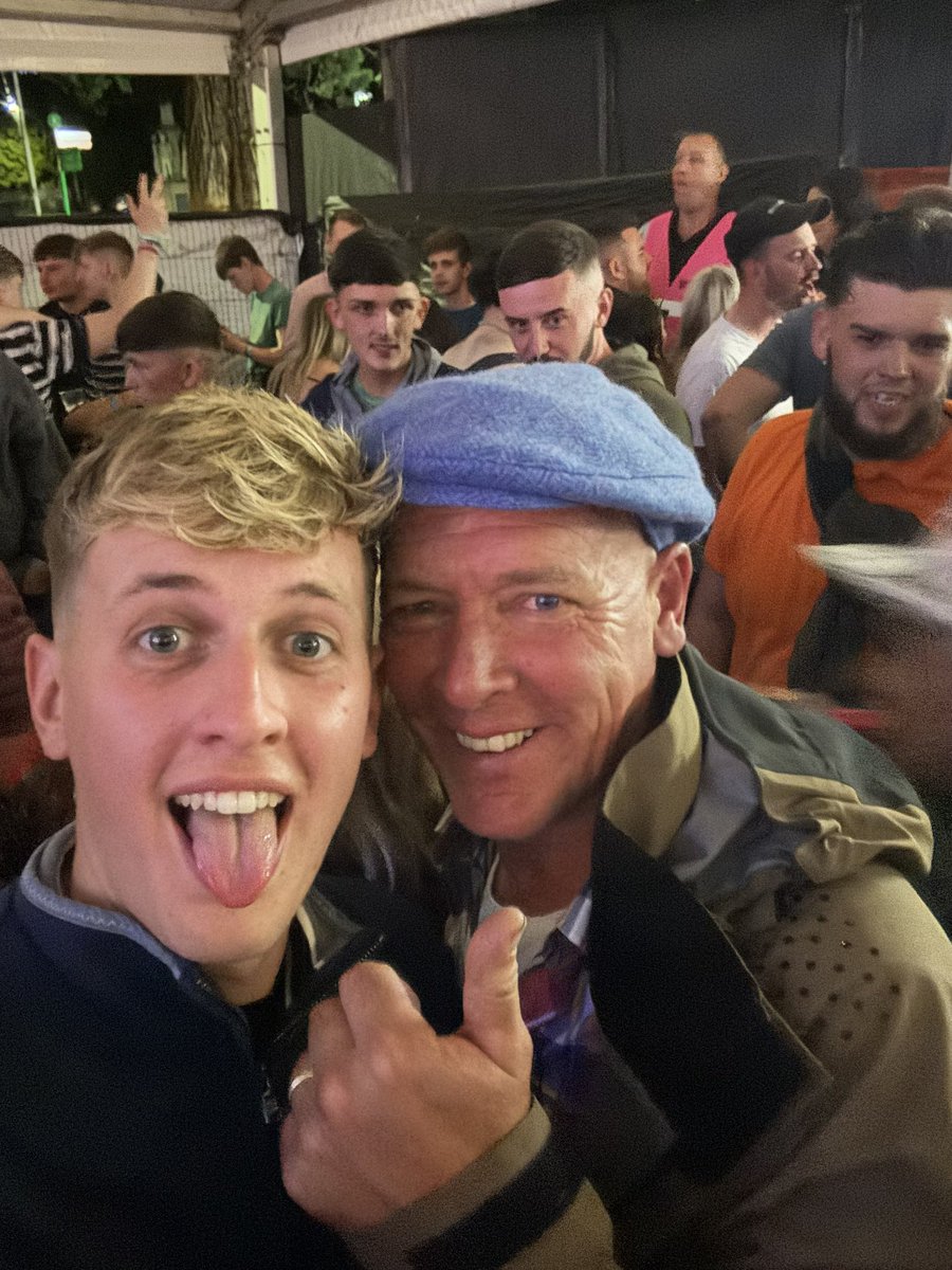 Harry Fuller tweet media