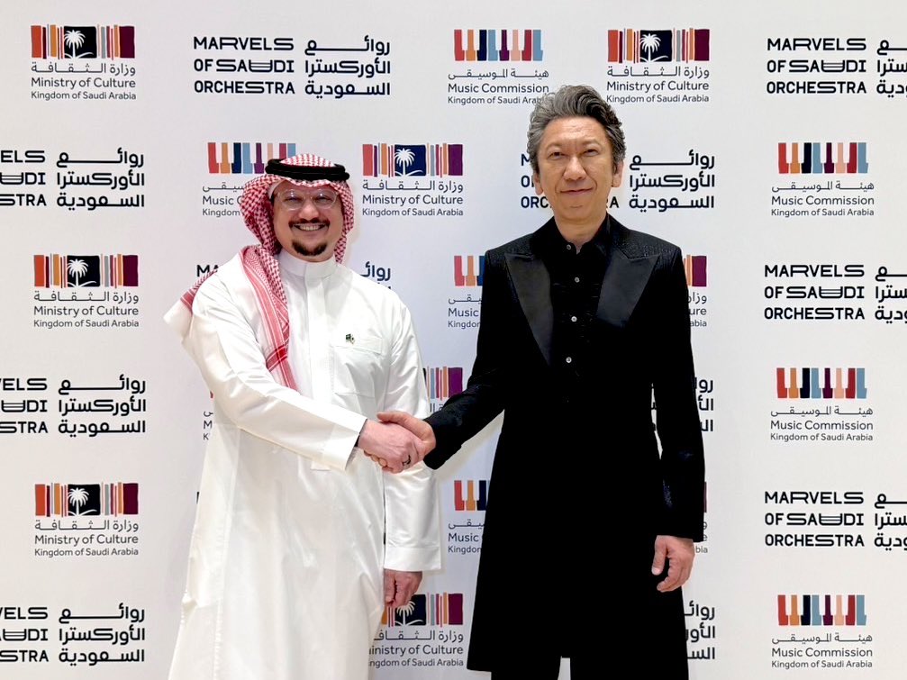 Official_Hotei's tweet photo. Marvels of Saudi Orchestra（マーヴェルス・オブ・サウジ・オーケストラ）東京―日本とサウジアラビア 音楽の絆。パリのシャトレ座、メキシコシティのオーディトリオ・ナシオナル、ニューヨークのメトロポリタン・オペラハウス・アット・リンカーンセンター、ロンドンのウェストミンスター・セントラルホールでのステージに続く、東京オペラシティコンサートホールでのアジア初公演にお招きいただき演奏してきました。情熱的なオーケストラの演奏と共に砂漠の風を纏ったBattle without honor or humanity はエキゾチックで雄大で感動的でした。こうして音楽を通じて文化や歴史を繋ぐ役を担うのは音楽家としての幸せです。僕を招いてくれたサウジアラビア音楽委員会 ポール・パシフィコ（Paul Pacifico）CEO に感謝します。

Marvels of Saudi Orchestra Tokyo—The Musical Bond Between Japan and Saudi Arabia. Following performances at Théâtre du Châtelet in Paris, Auditorio Nacional in Mexico City, the Metropolitan Opera House at Lincoln Center in New York, and Westminster Central Hall in London, we had the honor of performing at Tokyo Opera City Concert Hall for their first Asian performance. “Battle Without Honor or Humanity,” infused with the passionate orchestra and the desert breeze, was exotic, grand, and moving. It is a privilege as a musician to connect cultures and histories through music. I extend my gratitude to Paul Pacifico, CEO of the Saudi Music Commission, for inviting me.

#hotei #布袋寅泰 #サウジアラビア
 #marvelsofsaudiorchestra @allstarspaul