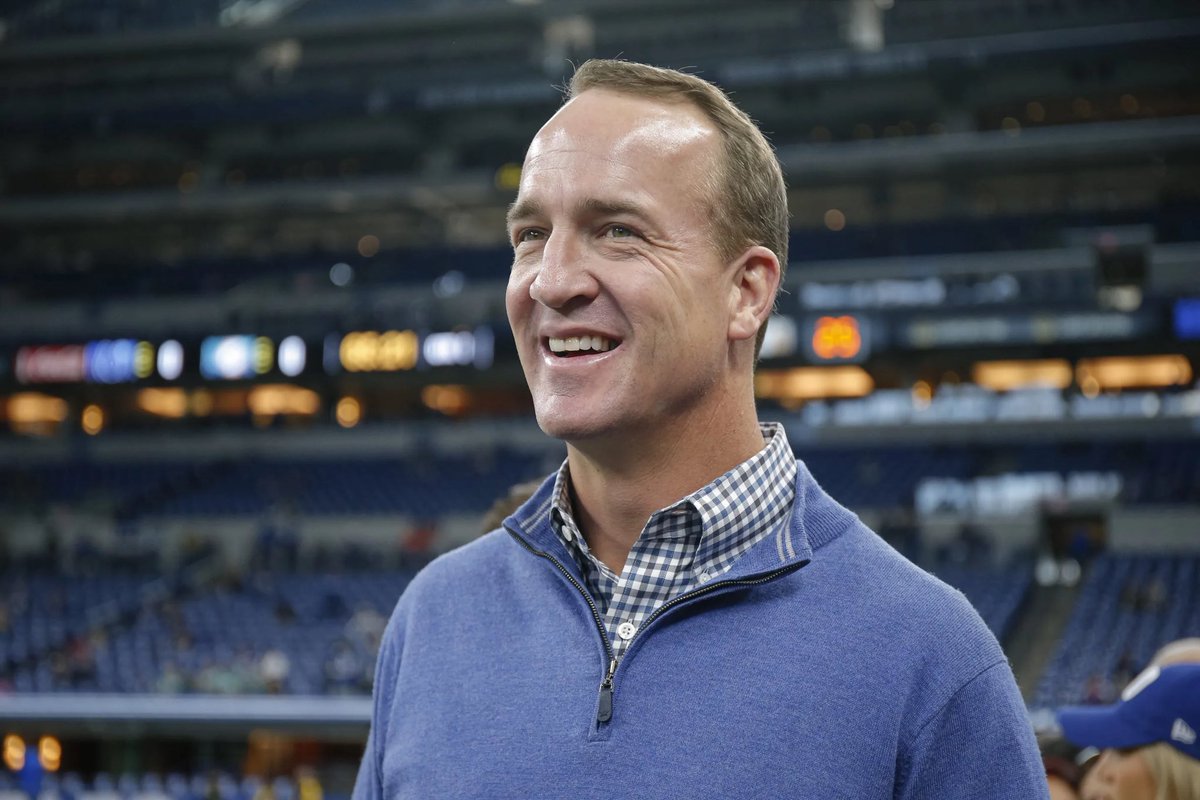 the_det_times's tweet photo. Payton Manning &amp; Jeff Daniels appreciation post for reversing the Curse of Bobby Layne 🙏

#OnePride https://t.co/AewfzblSkC