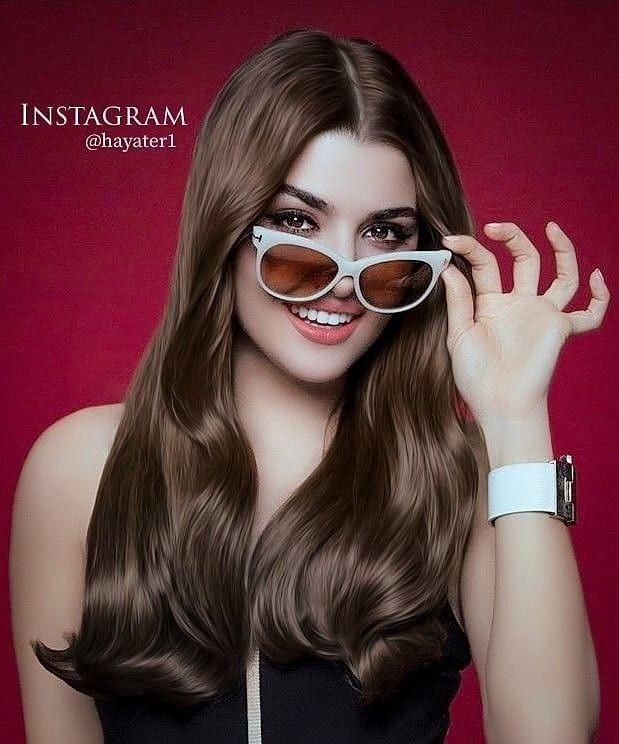 #سؤال محيرني 
الياء المكسورة لغاية دالوقتي مااخذوها المستشفى لي
والتاء المربوطة في حد فكها ولا لسا 🤪
طيب حروف النصب امتى ناوية  تتوب 😁
والضمير المتصل في حد رد عليه ولا لسا عم يتصل 😂
#اخر سؤال 
الافعال الساكنة ؛ساكنة بالايجار ولا بيتهم ملك
خلينا نخسر بعض على شـآن منشور 😅🤣😂